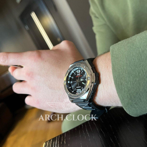 Casio Illuminator MWA-100H-1AVEF