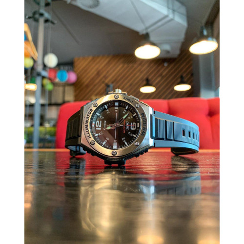 Casio Illuminator MWA-100H-1AVEF