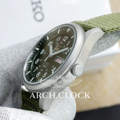 Seiko 5 SNZG09J1 Military Automatic Green MADE IN JAPAN
