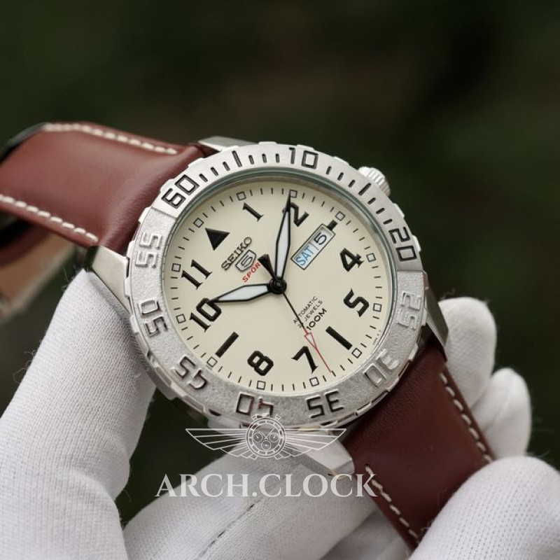 Годинник Seiko 5 SRP757K1 Sports Automatic Cream Dial, фото 9