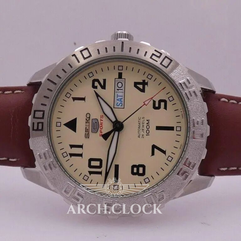 Годинник Seiko 5 SRP757K1 Sports Automatic Cream Dial, фото 3
